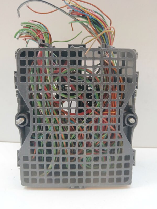 CAJA RELES / FUSIBLES FORD FIESTA (CB1) Titanium DIESEL Motor 1,4 Ltr.  69 CV  [2008 - 2013] 3 Puertas - Imagen 2