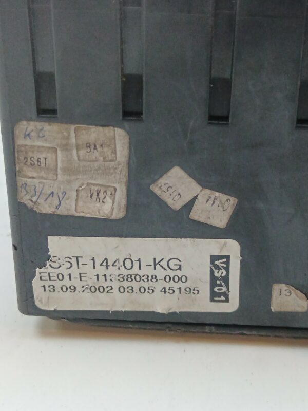 CAJA RELES / FUSIBLES FORD FIESTA (CB1) Titanium DIESEL Motor 1,4 Ltr.  69 CV  [2008 - 2013] 3 Puertas - Imagen 3