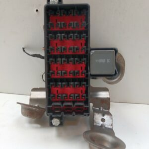CAJA RELES / FUSIBLES FORD FIESTA (CB1) Trend DIESEL Motor 1,4 Ltr.  68 CV  [2008 - 2013] 5 Puertas