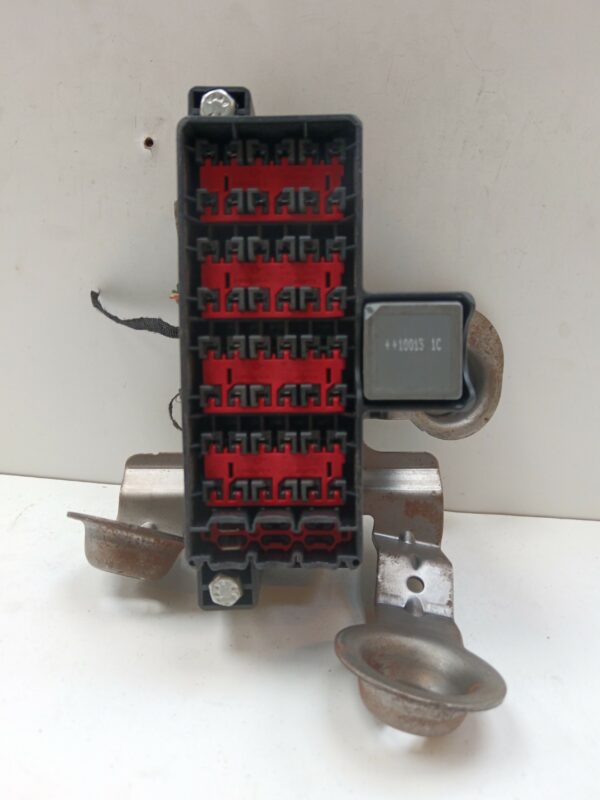 CAJA RELES / FUSIBLES FORD FIESTA (CB1) Trend DIESEL Motor 1,4 Ltr.  68 CV  [2008 - 2013] 5 Puertas