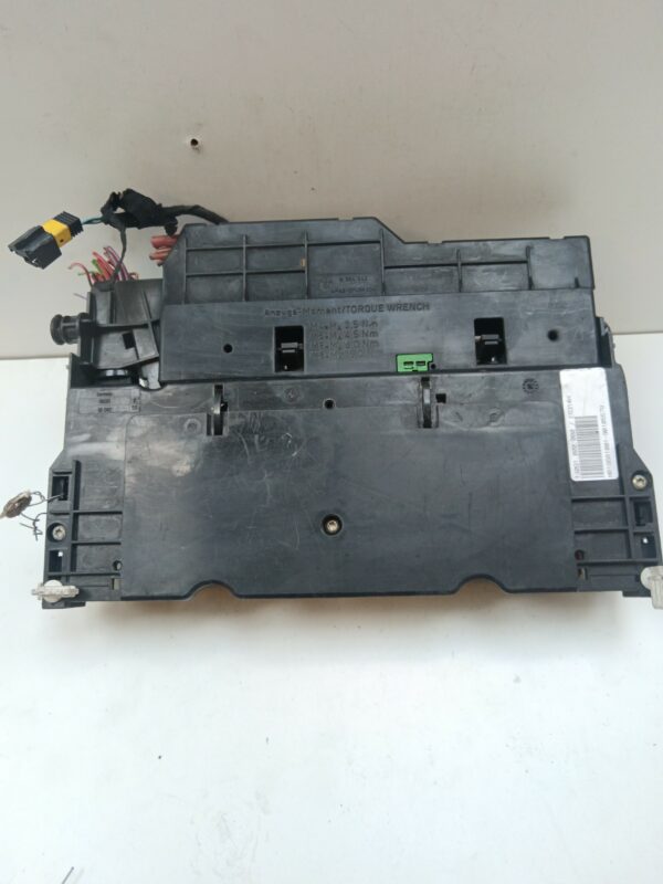 CAJA RELES / FUSIBLES BMW SERIE 3 BERLINA (E46) 320d DIESEL Motor 2,0 Ltr.  136 CV  [1998 - 2006] 4 Puertas - Imagen 2