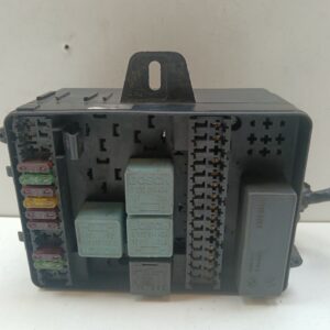 CAJA RELES / FUSIBLES BMW SERIE 3 BERLINA (E30) 324td DIESEL Motor 2,4 Ltr.  116 CV  [1982 - 0] 4 Puertas