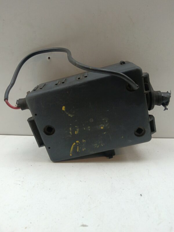 CAJA RELES / FUSIBLES BMW SERIE 3 BERLINA (E30) 324td DIESEL Motor 2,4 Ltr.  116 CV  [1982 - 0] 4 Puertas - Imagen 2