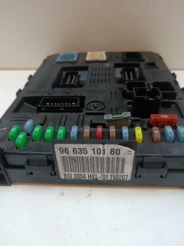 CAJA RELES / FUSIBLES / MODULO BSI CITROEN C4 PICASSO Exclusive DIESEL Motor 2,0 Ltr.  136 CV  [2007 - 2013] 5 Puertas - Imagen 2