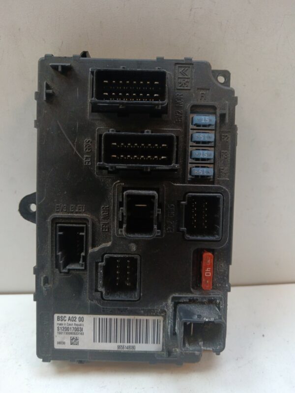 CAJA RELES / FUSIBLES / MODULO BSM PEUGEOT 407 SR Confort DIESEL Motor 1,6 Ltr.  109 CV  [2004 - 2011] 4 Puertas