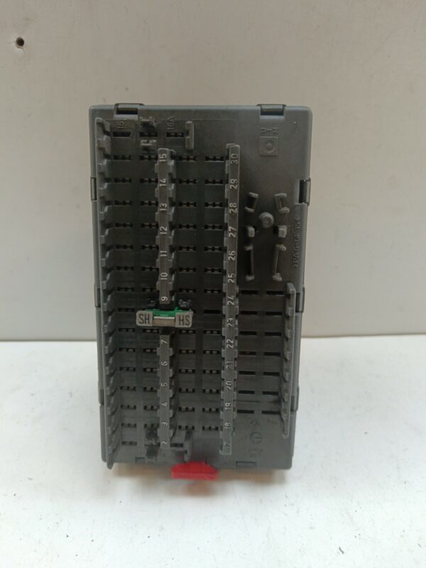 CAJA RELES / FUSIBLES PEUGEOT 306 BERLINA 4 PUERTAS (S1) Style D DIESEL Motor 1,9 Ltr.  68 CV  [1994 - 1997] 4 Puertas