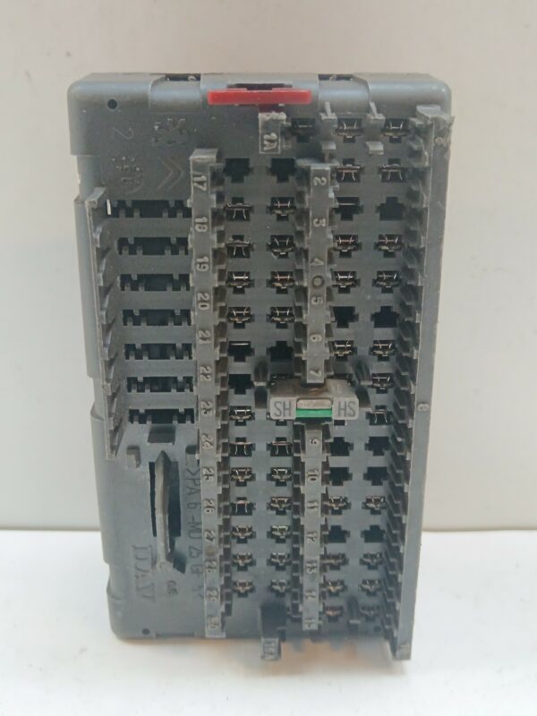 CAJA RELES / FUSIBLES CITROEN XSARA BERLINA 1.9D Tonic DIESEL Motor 1,9 Ltr.  69 CV  [1997 - 2005] 5 Puertas - Imagen 2