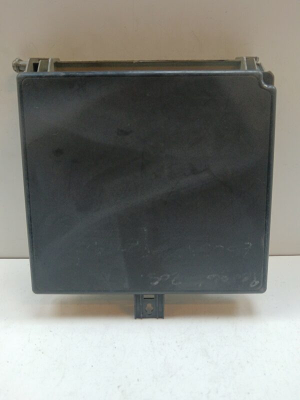 CAJA RELES / FUSIBLES / MODULO BSI PEUGEOT 309 Vital DIESEL Motor 1,9 Ltr.  64 CV  [1986 - 0] 5 Puertas - Imagen 3
