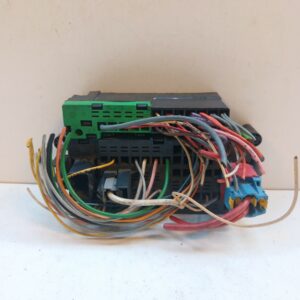 CAJA RELES / FUSIBLES PEUGEOT 306 BERLINA 4 PUERTAS (S1) Style D DIESEL Motor 1,9 Ltr.  68 CV  [1994 - 1997] 4 Puertas