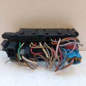 CAJA RELES / FUSIBLES CITROEN SAXO 1.5 D SX DIESEL Motor 1,5 Ltr.  57 CV  [1999 - 2004] 3 Puertas