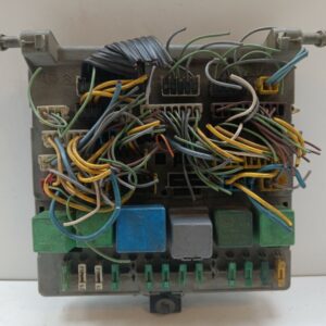 CAJA RELES / FUSIBLES PEUGEOT 205 BERLINA XAD / XAD Multi DIESEL Motor 1,8 Ltr.  60 CV  [1983 - 1998] 3 Puertas