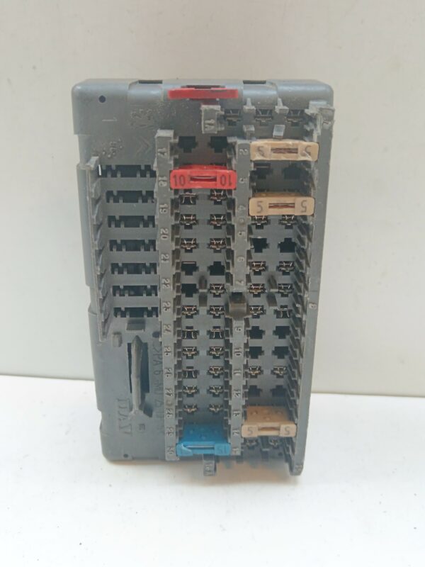 CAJA RELES / FUSIBLES CITROEN XANTIA BERLINA 2.0 HDi 90/110 Image DIESEL Motor 2,0 Ltr.  109 CV  [1997 - 2002] 5 Puertas