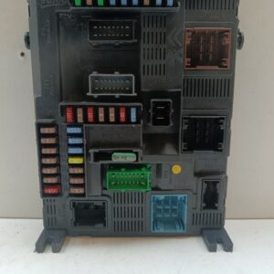 CAJA RELES / FUSIBLES / MODULO BSI CITROEN C4 BERLINA Collection DIESEL Motor 1,6 Ltr.  109 CV  [2004 - 2011] 5 Puertas