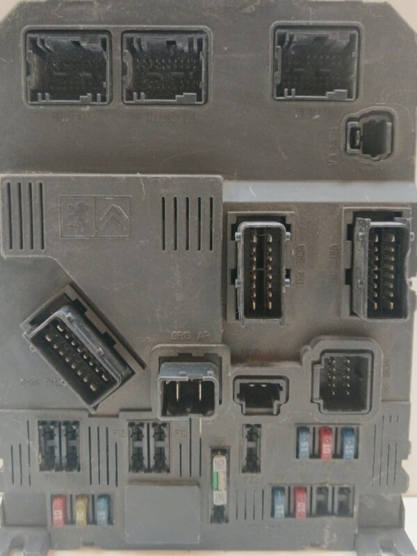 CAJA RELES / FUSIBLES / MODULO BSI PEUGEOT 206 BERLINA XN DIESEL Motor 1,9 Ltr.  69 CV  [1998 - 2010] 5 Puertas - Imagen 3