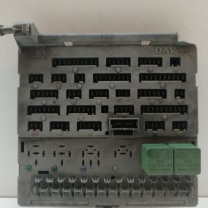 CAJA RELES / FUSIBLES PEUGEOT 205 BERLINA XAD / XAD Multi DIESEL Motor 1,8 Ltr.  60 CV  [1983 - 1998] 3 Puertas