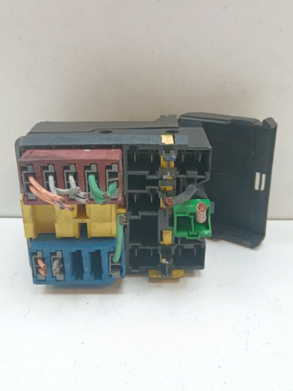 CAJA RELES / FUSIBLES CITROEN SAXO 1.5 D SX DIESEL Motor 1,5 Ltr.  57 CV  [1999 - 2004] 3 Puertas