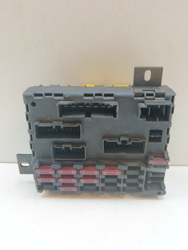 CAJA RELES / FUSIBLES FIAT BRAVA (182) TD 75 S DIESEL Motor 1,9 Ltr.  75 CV  [1995 - 2002] 5 Puertas