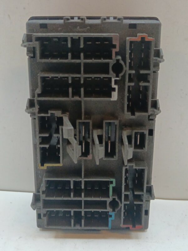 CAJA RELES / FUSIBLES CITROEN XANTIA BERLINA 2.0 HDi 90/110 Image DIESEL Motor 2,0 Ltr.  109 CV  [1997 - 2002] 5 Puertas - Imagen 2