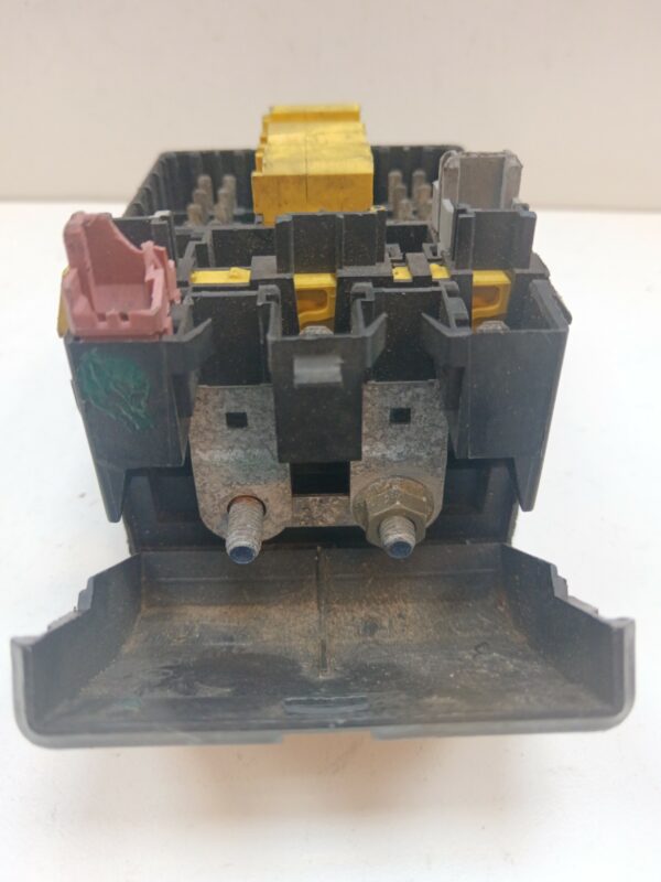 CAJA RELES / FUSIBLES CITROEN SAXO 1.5 D SX DIESEL Motor 1,5 Ltr.  57 CV  [1999 - 2004] 3 Puertas - Imagen 4