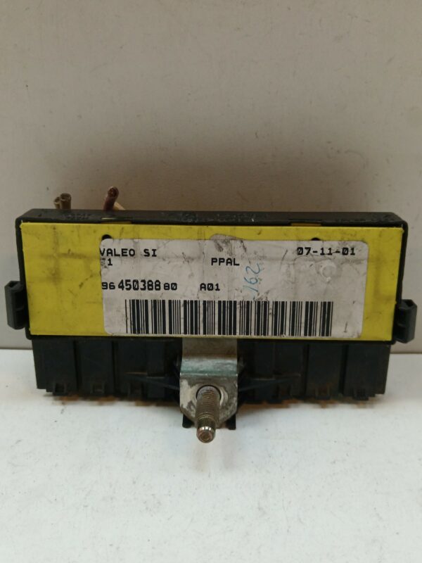 CAJA RELES / FUSIBLES CITROEN XSARA PICASSO 1.6 HDi 90 Exclusive DIESEL Motor 1,6 Ltr.  90 CV  [1999 - 2011] 5 Puertas - Imagen 2