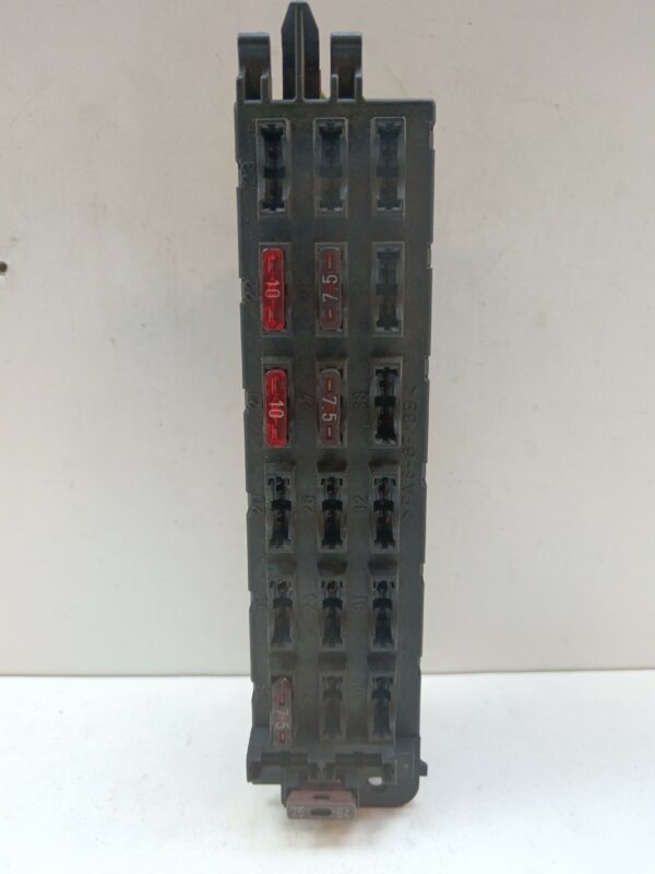 CAJA RELES / FUSIBLES MERCEDES CLASE C (W202) BERLINA 220 CDI (202.133) DIESEL Motor 2,2 Ltr.  125 CV  [1993 - 2000] 4 Puertas