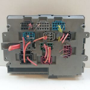 CAJA RELES / FUSIBLES BMW SERIE 3 BERLINA (E90) 320d DIESEL Motor 2,0 Ltr.  177 CV  [2004 - 2012] 4 Puertas