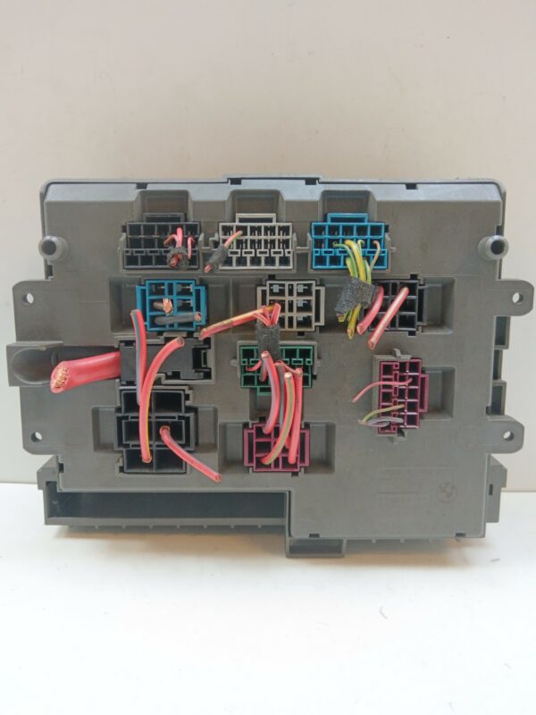 CAJA RELES / FUSIBLES BMW SERIE 3 BERLINA (E90) 320d DIESEL Motor 2,0 Ltr.  177 CV  [2004 - 2012] 4 Puertas