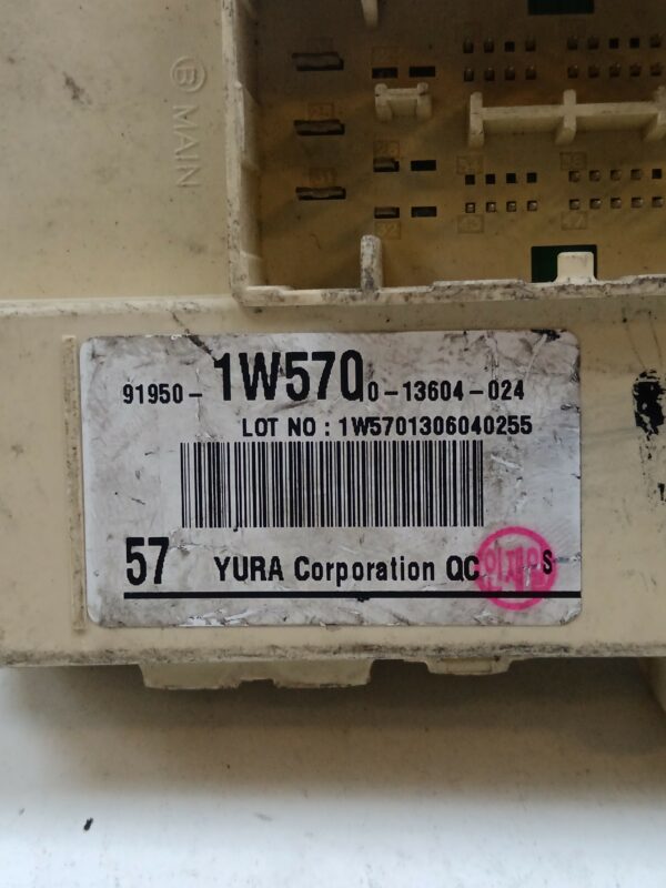 CAJA RELES / FUSIBLES KIA RIO 1.5 CRDi EX2 DIESEL Motor 1,5 Ltr.  110 CV  [2005 - 2012] 5 Puertas - Imagen 4