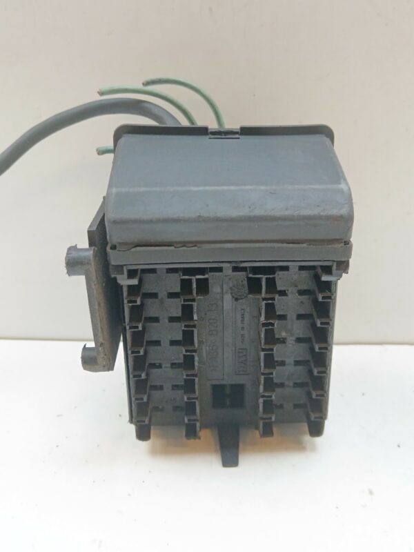 CAJA RELES / FUSIBLES CITROEN SAXO 1.5 D SX DIESEL Motor 1,5 Ltr.  57 CV  [1999 - 2004] 3 Puertas - Imagen 3