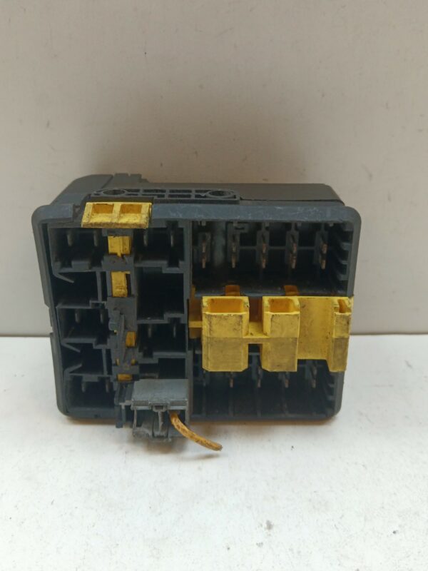 CAJA RELES / FUSIBLES RENAULT SCENIC (JA..) 1.9 dCi Authentique DIESEL Motor 1,9 Ltr.  102 CV  [1999 - 2003] 5 Puertas