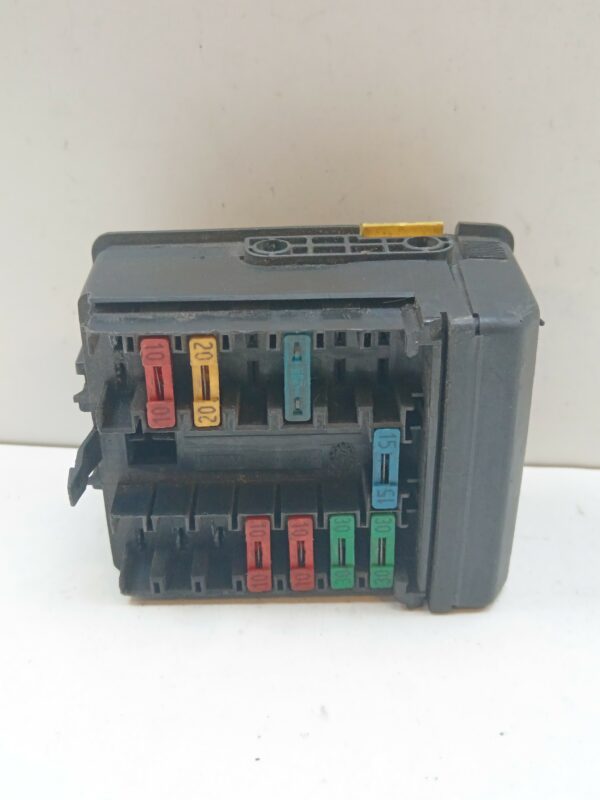 CAJA RELES / FUSIBLES RENAULT SCENIC (JA..) 1.9 dCi Authentique DIESEL Motor 1,9 Ltr.  102 CV  [1999 - 2003] 5 Puertas - Imagen 2