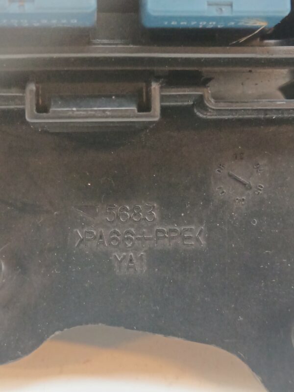 CAJA RELES / FUSIBLES SUZUKI GRAND VITARA JB (JT) 1,9 Ltr. DDIS JLX-E 5-türig DIESEL Motor 1,9 Ltr.  129 CV  [2005 - 2014] 5 Puertas - Imagen 2