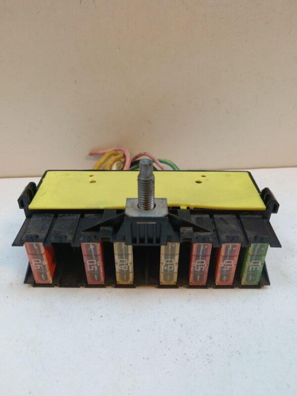 CAJA RELES / FUSIBLES CITROEN C5 BERLINA 2.0 HDi Magic DIESEL Motor 2,0 Ltr.  109 CV  [2001 - 2004] 5 Puertas - Imagen 3