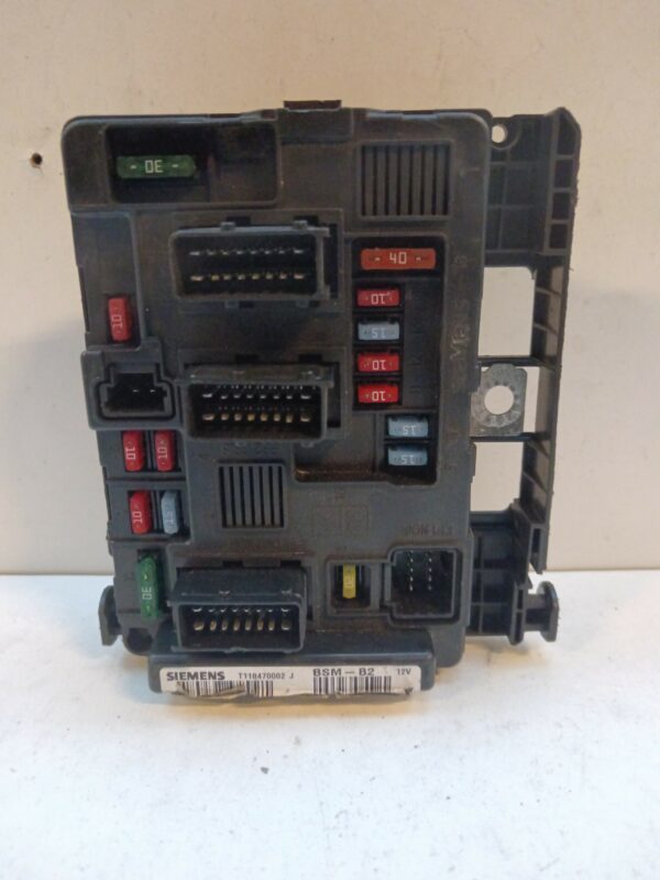 CAJA RELES / FUSIBLES / MODULO BSM PEUGEOT PARTNER (S1) Break DIESEL Motor 1,9 Ltr.  69 CV  [1996 - 2002] 5 Puertas