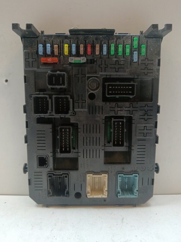 CAJA RELES / FUSIBLES / MODULO BSI CITROEN C4 PICASSO Exclusive DIESEL Motor 2,0 Ltr.  136 CV  [2007 - 2013] 5 Puertas