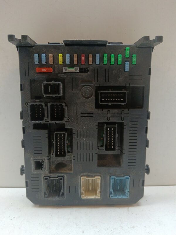 CAJA RELES / FUSIBLES / MODULO BSI CITROEN C5 BERLINA 2.0 HDi Magic DIESEL Motor 2,0 Ltr.  109 CV  [2001 - 2004] 5 Puertas