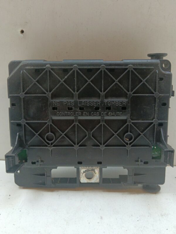 CAJA RELES / FUSIBLES / MODULO BSM CITROEN C3 1.4 HDi Exclusive DIESEL Motor 1,4 Ltr.  68 CV  [1995 - 2010] 5 Puertas - Imagen 3