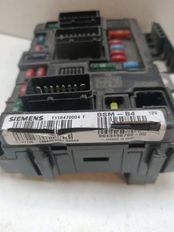 CAJA RELES / FUSIBLES / MODULO BSM CITROEN C3 PICASSO Exclusive DIESEL Motor 1,6 Ltr.  99 CV  [2007 - 2017] 5 Puertas - Imagen 2