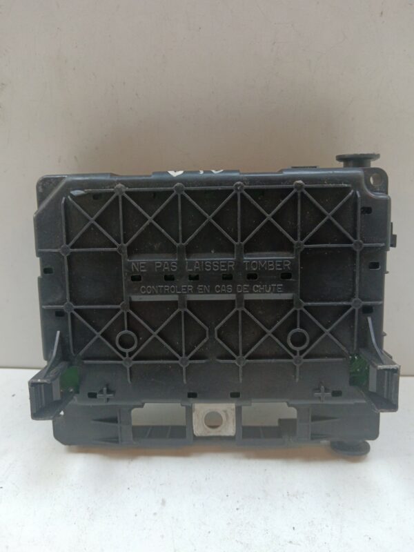 CAJA RELES / FUSIBLES / MODULO BSM CITROEN C3 PICASSO Exclusive DIESEL Motor 1,6 Ltr.  99 CV  [2007 - 2017] 5 Puertas - Imagen 3