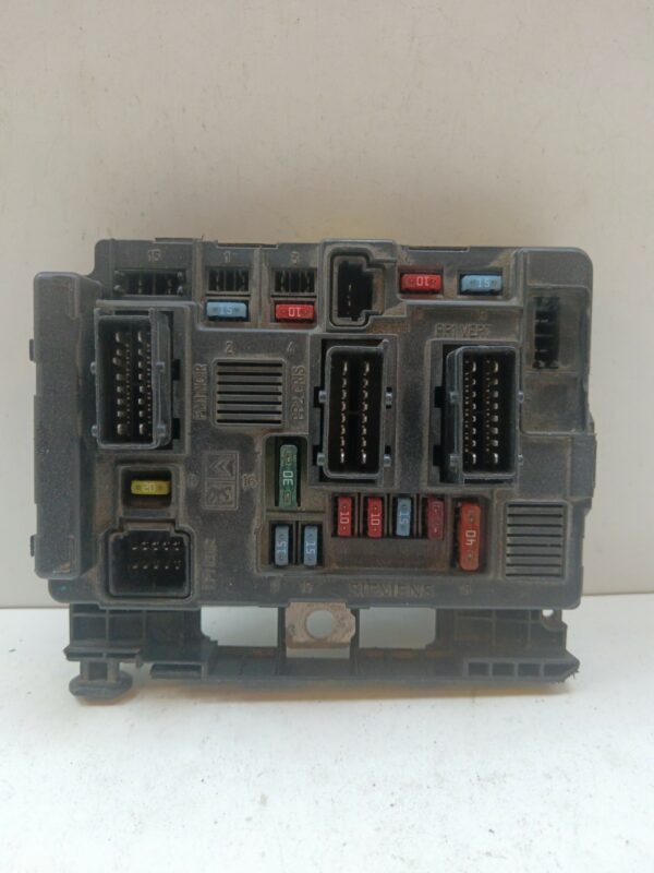 CAJA RELES / FUSIBLES / MODULO BSM CITROEN C3 1.4 HDi Exclusive DIESEL Motor 1,4 Ltr.  68 CV  [1995 - 2010] 5 Puertas