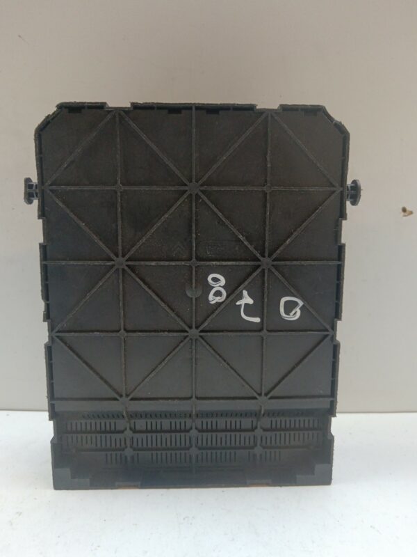 CAJA RELES / FUSIBLES / MODULO BSI PEUGEOT 207 Premium NAFTA 95 Motor 1,6 Ltr.  120 CV  [2006 - 2012] 3 Puertas - Imagen 3