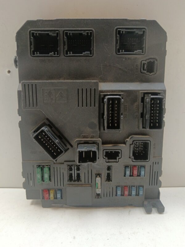CAJA RELES / FUSIBLES / MODULO BSI PEUGEOT 206 BERLINA X-Line NAFTA 95 Motor 1,1 Ltr.  60 CV  [1998 - 2010] 5 Puertas