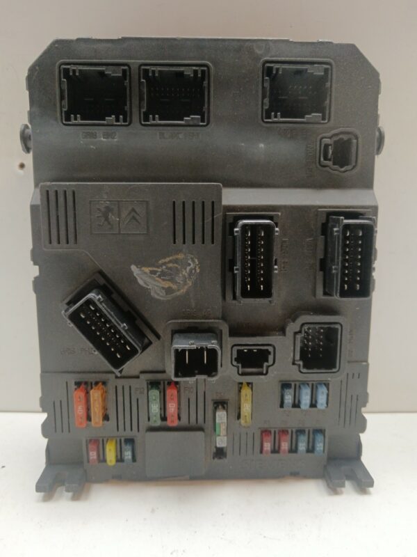 CAJA RELES / FUSIBLES / MODULO BSI CITROEN C3 1.4 HDi Exclusive DIESEL Motor 1,4 Ltr.  68 CV  [1995 - 2010] 5 Puertas
