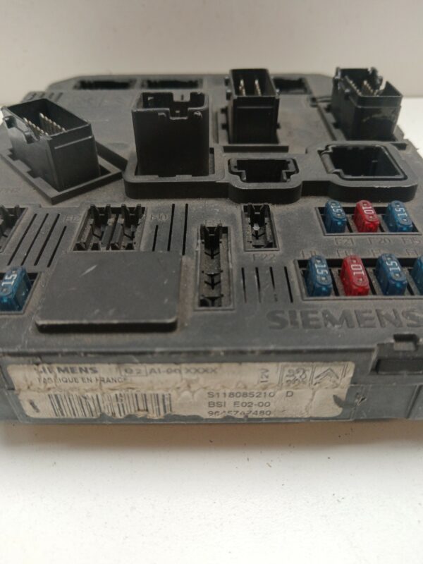 CAJA RELES / FUSIBLES / MODULO BSI PEUGEOT 307 BREAK / SW (S1) SW PACK DIESEL Motor 1,6 Ltr.  109 CV  [2002 - 2005] 5 Puertas - Imagen 2