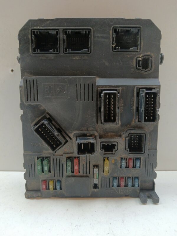 CAJA RELES / FUSIBLES / MODULO BSI CITROEN C5 BERLINA 2.0 HDi Magic DIESEL Motor 2,0 Ltr.  109 CV  [2001 - 2004] 5 Puertas - Imagen 3