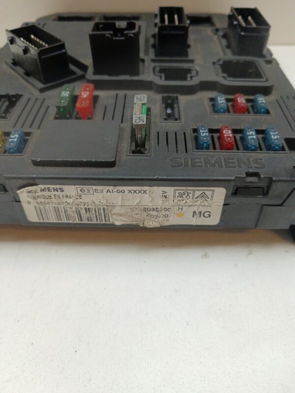 CAJA RELES / FUSIBLES / MODULO BSI CITROEN C2 Furio NAFTA 95 Motor 1,4 Ltr.  73 CV  [2003 - 2010] 3 Puertas - Imagen 2