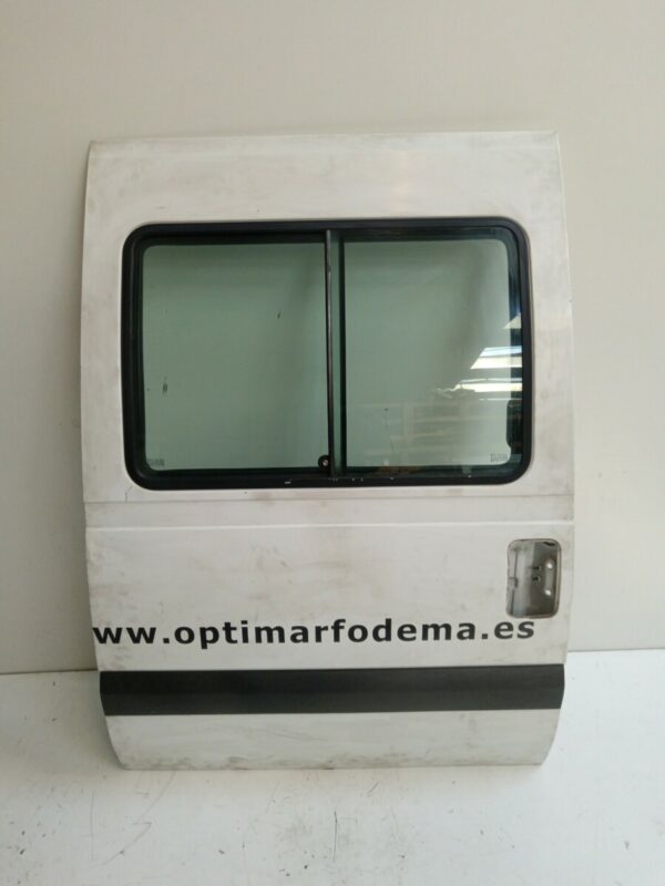 PUERTA LATERAL CORREDERA DERECHA PEUGEOT EXPERT KOMBI Confort acristaldo (5 asientos) DIESEL Motor 1,9 Ltr.  69 CV  [1995 - 2004] 0 Puertas