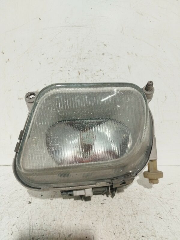 FARO CAMINERO IZQUIERDO MERCEDES CLASE E (W210) BERLINA 2.3 16V CAT NAFTA 95 Motor 2,3 Ltr.  150 CV  [1995 - 2002] 3 Puertas