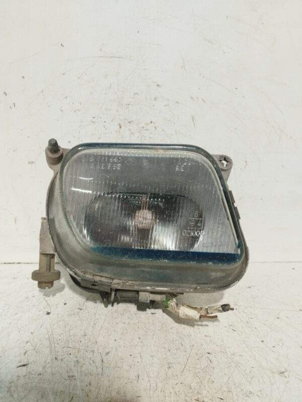 FARO CAMINERO DERECHO MERCEDES CLASE E (W210) BERLINA 2.3 16V CAT NAFTA 95 Motor 2,3 Ltr.  150 CV  [1995 - 2002] 3 Puertas