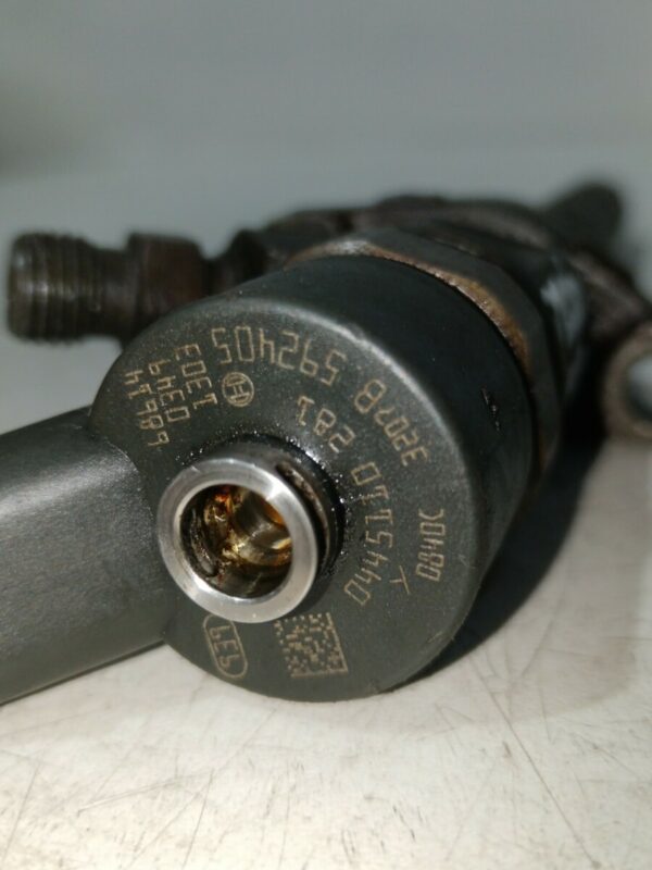 INYECTOR PEUGEOT 206 BERLINA 1.6 HDi FAP CAT (9HZ / DV6TED4) DIESEL Motor 1,6 Ltr.  109 CV  [1998 - 2010] 3 Puertas - Imagen 2